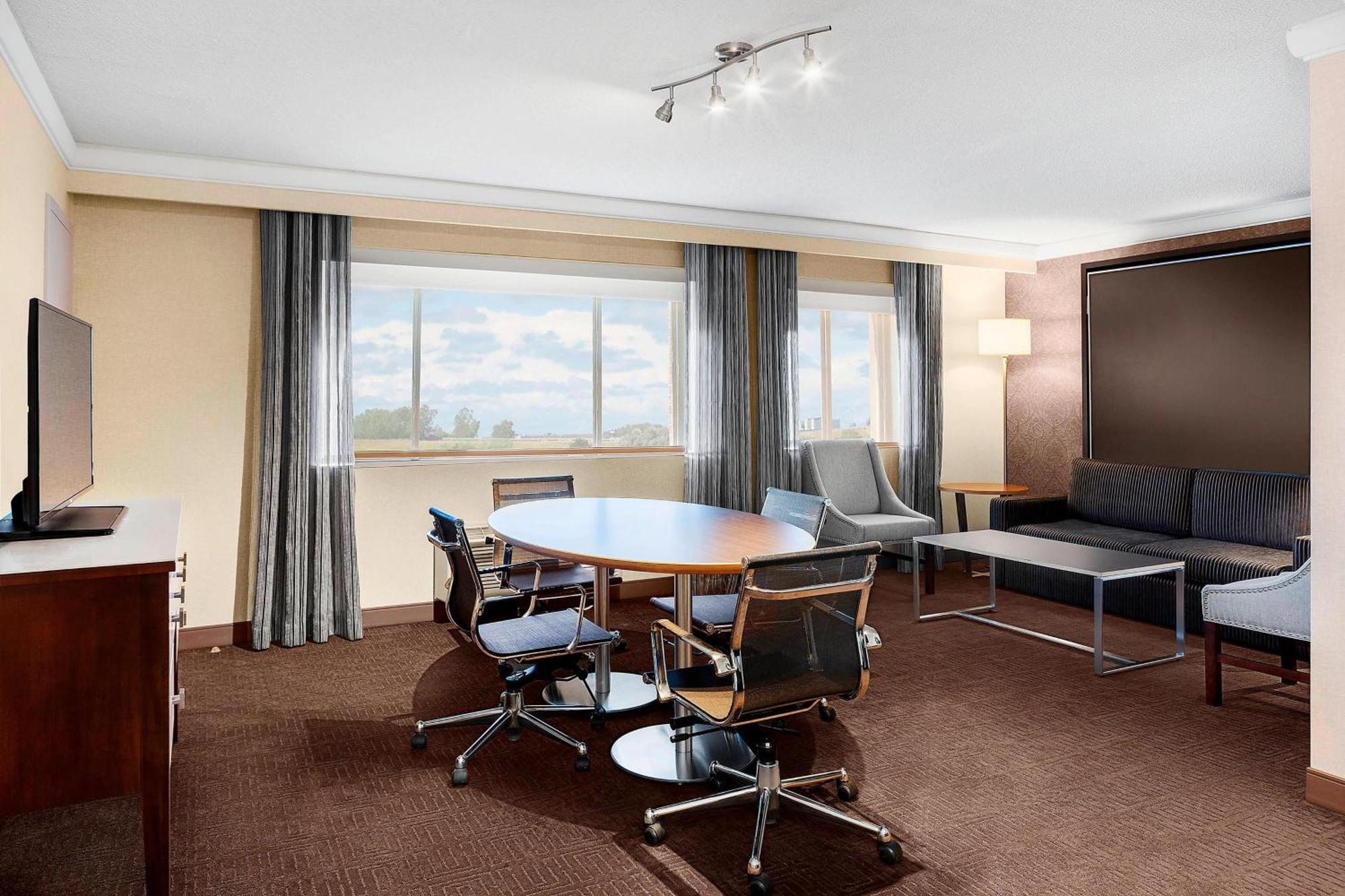 Sheraton Laval Hotel Eksteriør bilde
